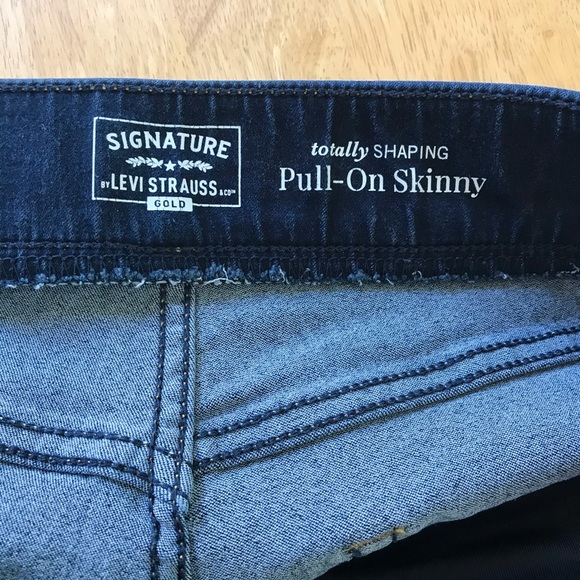 Levi’s Pull On Skinny Totally Shaping Jeans Sz 8 - Picture 8 of 10